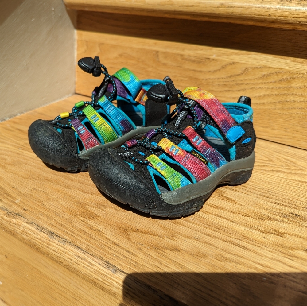 Toddler's Keen Newport Water Shoes, Rainbow Tie-Dye, size 9